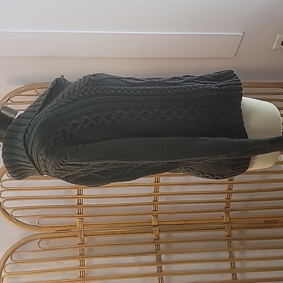 Eddie Bauer navy blue cable knit sweater size large - Picture 5 of 13